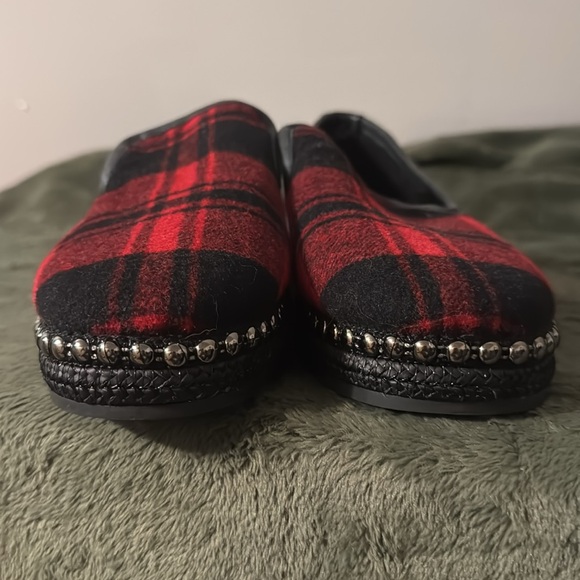 Chelsea & Violet Red Buffalo Plaid Conie Style Slip On Loafers - Picture 5 of 8